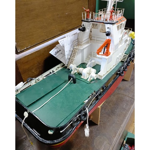 439 - A model tug boat, Tito Neri, 96 cm wide