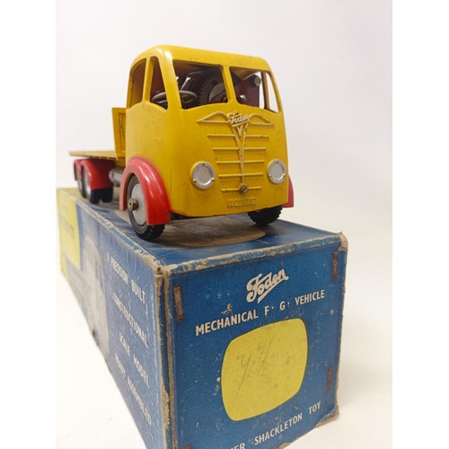 451 - A Shackleton Foden flatbed truck, boxed