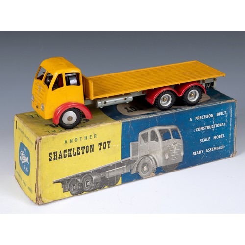 451 - A Shackleton Foden flatbed truck, boxed