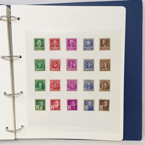 3 - An USA collection of stamps, mostly mint, and including mini-sheets, in six albums (6)