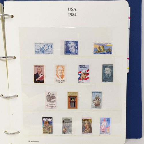 3 - An USA collection of stamps, mostly mint, and including mini-sheets, in six albums (6)