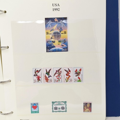 3 - An USA collection of stamps, mostly mint, and including mini-sheets, in six albums (6)