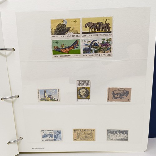 3 - An USA collection of stamps, mostly mint, and including mini-sheets, in six albums (6)