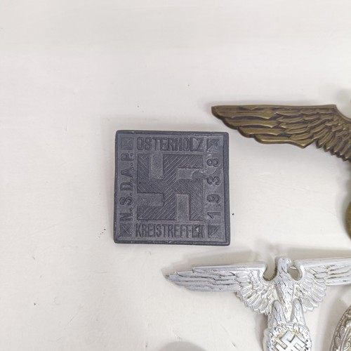 231 - A group of assorted German items, including a Kriegsmarine U Boat badge