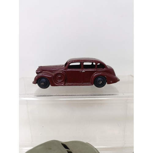 448 - A Dinky Toys Lincoln Zephyr, two lorries, one with a trailer, and other vehicles (8)