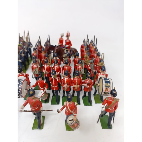 450 - Assorted Britains type soldiers