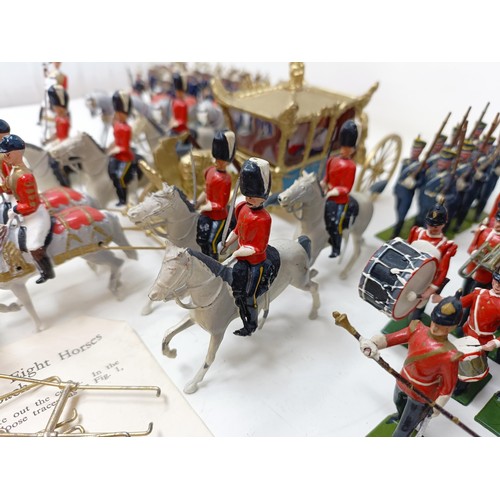 450 - Assorted Britains type soldiers