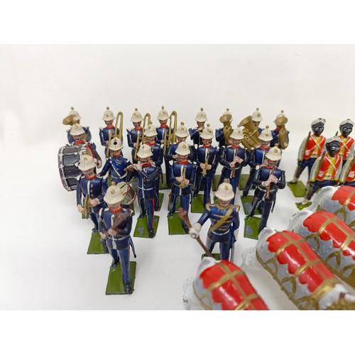 450 - Assorted Britains type soldiers