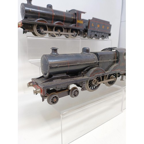 408 - An O gauge 4-4-0 locomotive and tender, 601, and another similar, 0-6-0, 1456 (2)