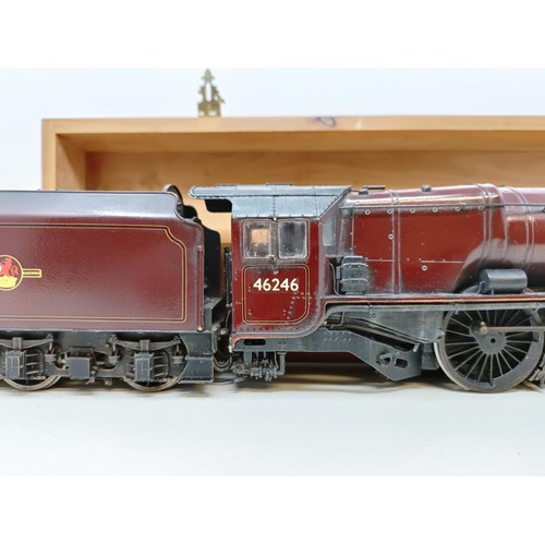 423 - A British Railways City of Manchester 4-6-2 locomotive and tender, 46246, in a yew box