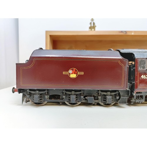 423 - A British Railways City of Manchester 4-6-2 locomotive and tender, 46246, in a yew box