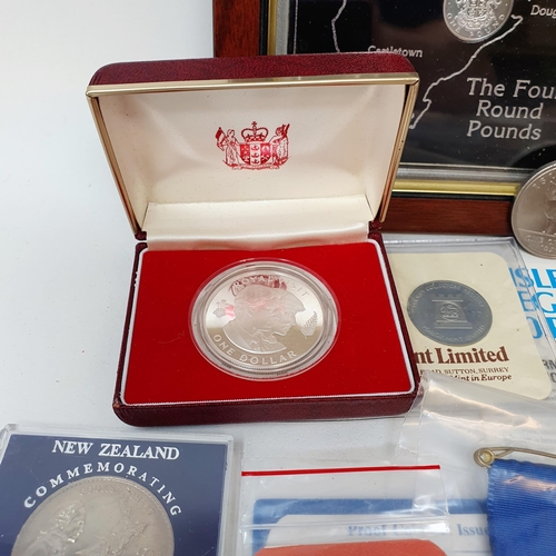 92 - Assorted commemorative and other coins