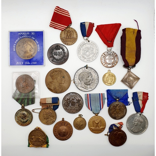 238 - An Army Temperance Association badge, other badges and medallions