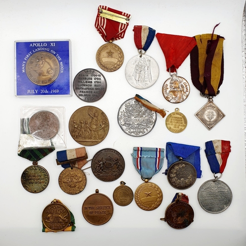 238 - An Army Temperance Association badge, other badges and medallions