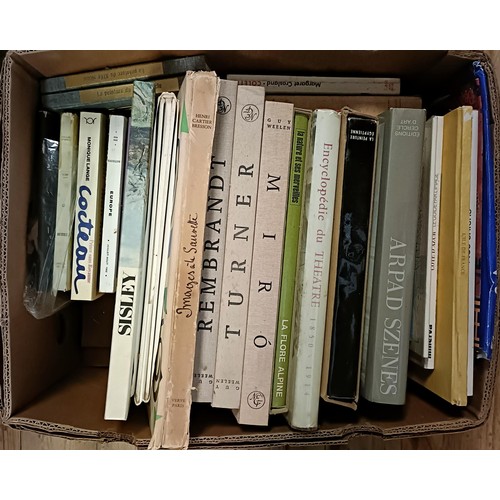 336A - A large group of assorted books (18 boxes)