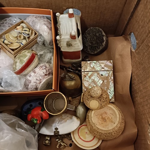 393 - ***Wtihdrawn*** Assorted textiles, ceramics and other items