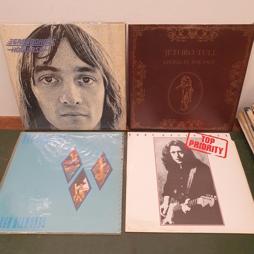 405 - Fairport Convention, House Full, vinyl LP record, and assorted other vinyl records Provenance: From ... 