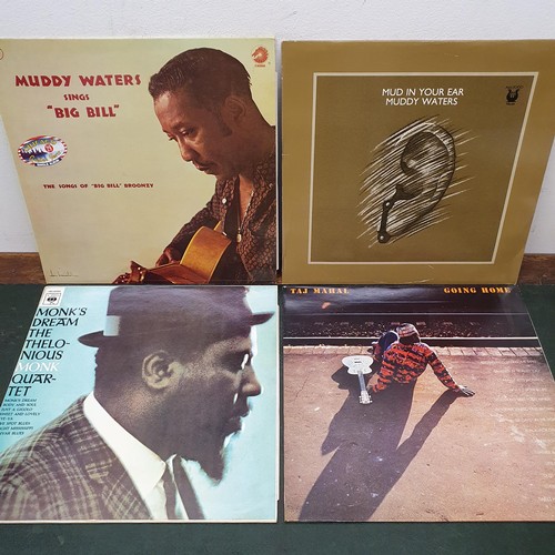 407 - Muddy Waters, I’m Ready, vinyl LP record, and assorted other Blues records  
Provenance: From a larg... 