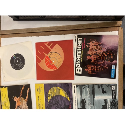 415 - Assorted vinyl LP records, folk, classical and other genres (2 boxes) 
Provenance:  From the estate ... 