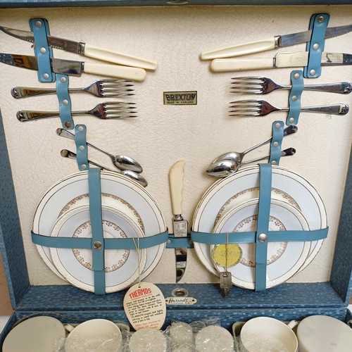 1003 - A Brexton picnic set, retailed by Harrods, virtually unused, 50 cm wide