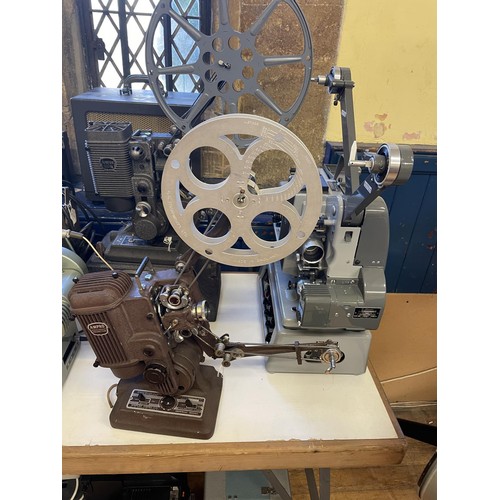 501 - An Ampro projector, assorted projectors and related items (qty)
Provenance:  From a vast single owne... 