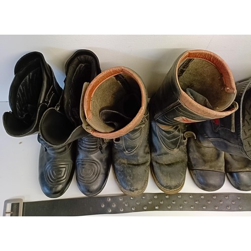 1171 - A Shoei motorcycle helmet, two other helmets, a pair of Sammy Miller Trial boots, and other boots (2... 