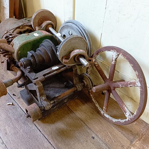 1174 - A Climax engine, pulley wheels and a Warco polishing wheel (qty)