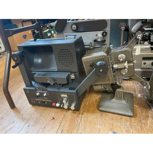 562 - A Phillips projector, assorted projectors and related items (qty)   Provenance:  From a vast single ... 