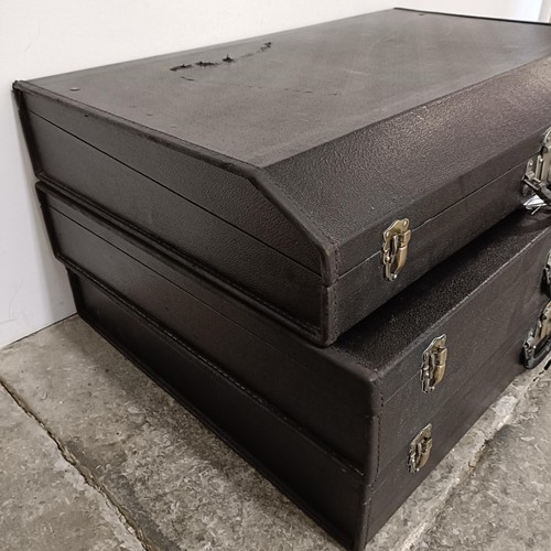 1156 - A set of three vintage Brooks suitcases, with plated fittings, probably originally contained in a la... 