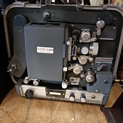 555 - A Bell & Howell - Gaumont 606 projector and assorted other projectors (qty)Provenance:  From a vast ... 