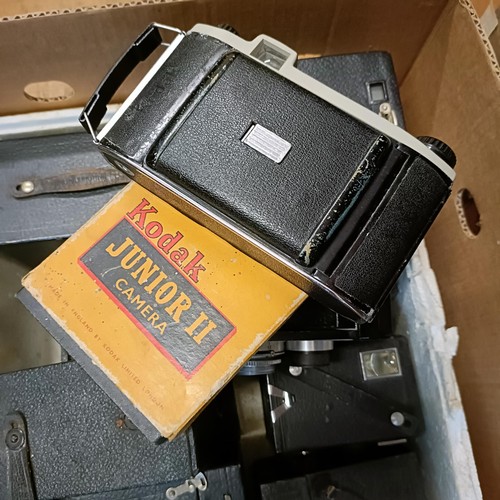 584 - A Kodak Junior II box camera and assorted other box cameras (2 boxes)  Provenance:  From a vast sing...