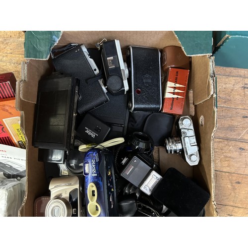 521 - A Kershaw Eight-Twenty King Penguin bellows camera, and assorted other cameras (box)   Provenance:  ... 