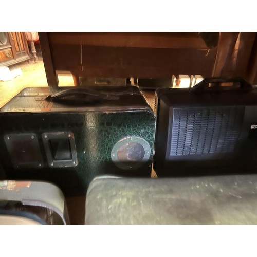 572 - An AEI projector, assorted other projectors and related items  Provenance:  From a vast single owner... 