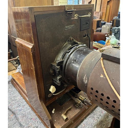 573 - A Photostat Ltd of London projector in a mahogany case, Provenance:  From a vast single owner collec... 