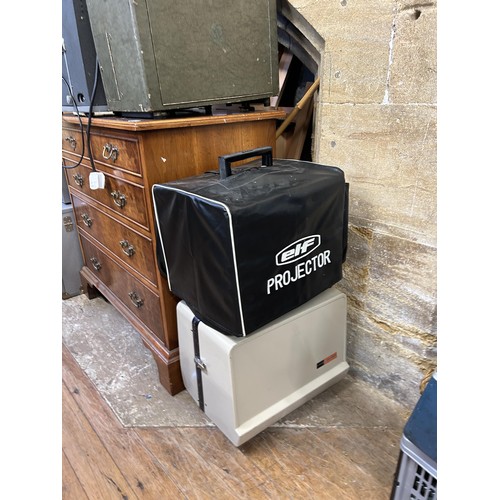 587 - A portable projector, other projectors and related items (qty) Provenance:  From a vast single owner...