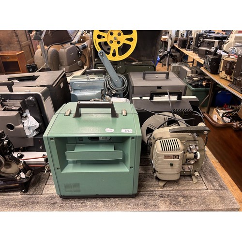 579 - A Sekonic 8 projector, assorted projector and related items   Provenance:  From a vast single owner ... 