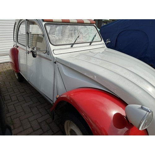 28 - 1990 Citroen 2CV6 Special
Registration number G438 NGK
Chassis number VF7AZKA00KA366225
Engine numbe...