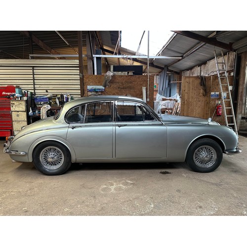 56 - 1968 Daimler V8 250
Registration number WLD 776G
Chassis number P1K3701BW
Engine number 7K3813
Metal...