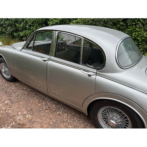 56 - 1968 Daimler V8 250
Registration number WLD 776G
Chassis number P1K3701BW
Engine number 7K3813
Metal...