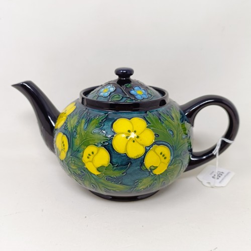 1559 - A Moorcroft pottery teapot, 15 cm high