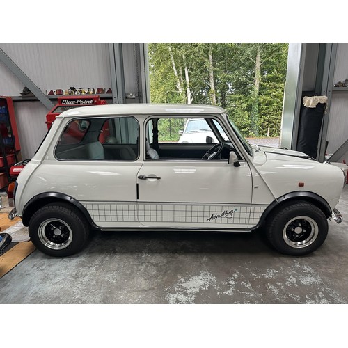 53 - 1988 Mini Advantage
Registration number E405 HRF
From a tribute to The Italian Job Mini trio
1000cc ...