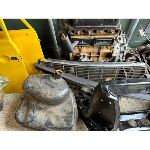 2 - 1984 Mini project
Being sold without reserve
Yellow
Restoration project disassembled
First Mini with...