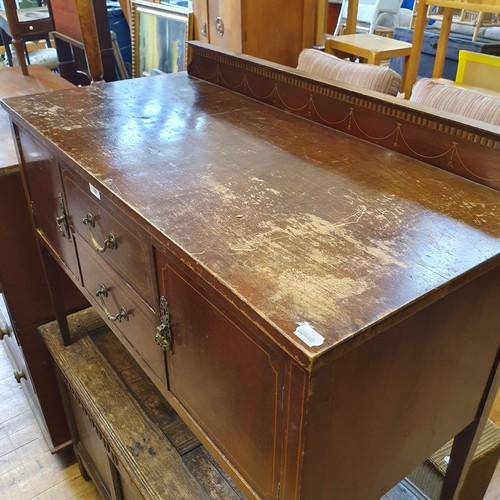 1693 - A mahogany washstand, 107 cm wide