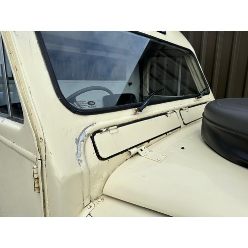 37 - 1967 Land Rover Series IIA 109 inch Ambulance
Registration number VTU 104E
Cream with an interior pa...