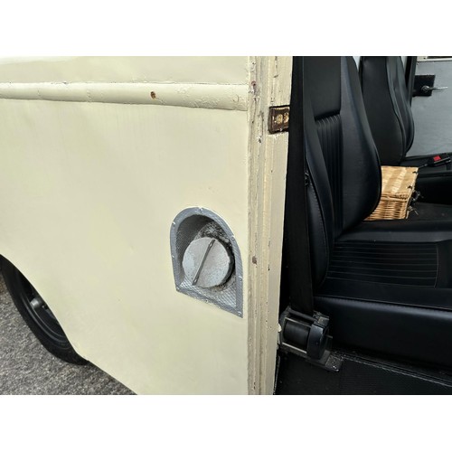 37 - 1967 Land Rover Series IIA 109 inch Ambulance
Registration number VTU 104E
Cream with an interior pa...