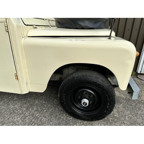 37 - 1967 Land Rover Series IIA 109 inch Ambulance
Registration number VTU 104E
Cream with an interior pa...