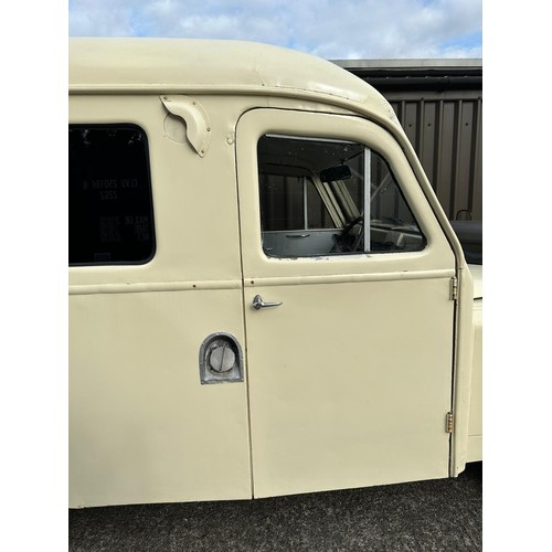 37 - 1967 Land Rover Series IIA 109 inch Ambulance
Registration number VTU 104E
Cream with an interior pa...