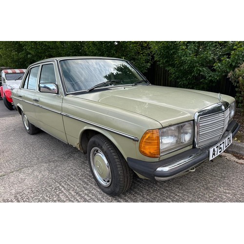 17 - 1983 Mercedes-Benz 230E
Registration number A757 LDV
Chassis number 1232232A003253
Engine number 102...