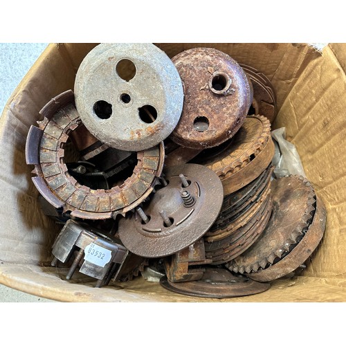 37 - Assorted clutch parts...