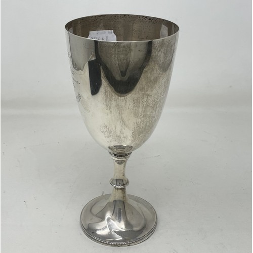 1071 - A silver trophy cup, with a presentation inscription dated 1913